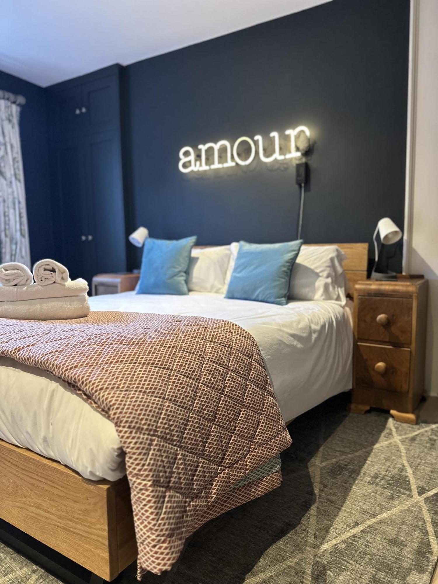 Unique Clifton Apartment On Historic Crescent Bristol Bagian luar foto
